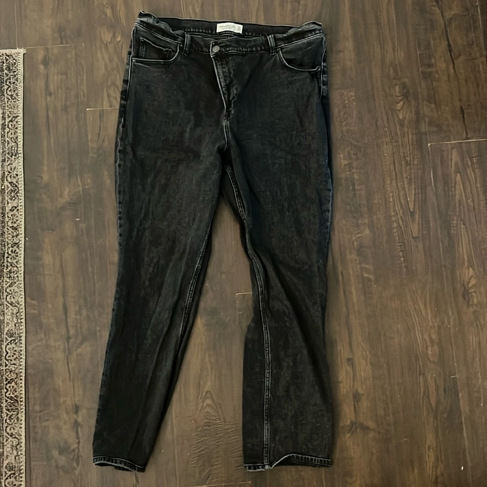 Abercrombie and fitch ultra high rise jeans sz 33/16